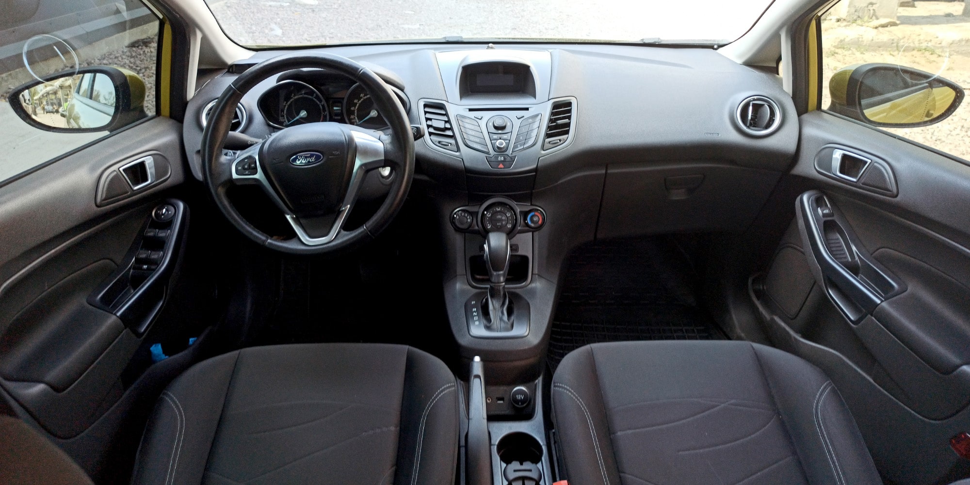 Ford Fiesta auto - TopRent: Служба аренды авто в Киеве