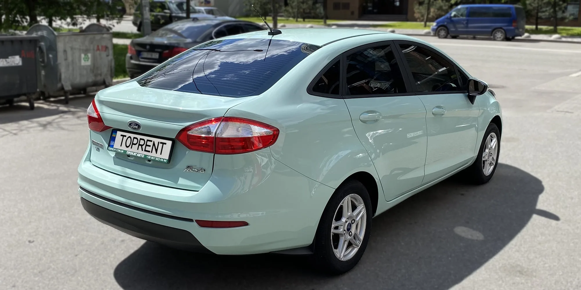 Rent a car Ford Fiesta sedan climate - photo 6 | TOPrent.ua